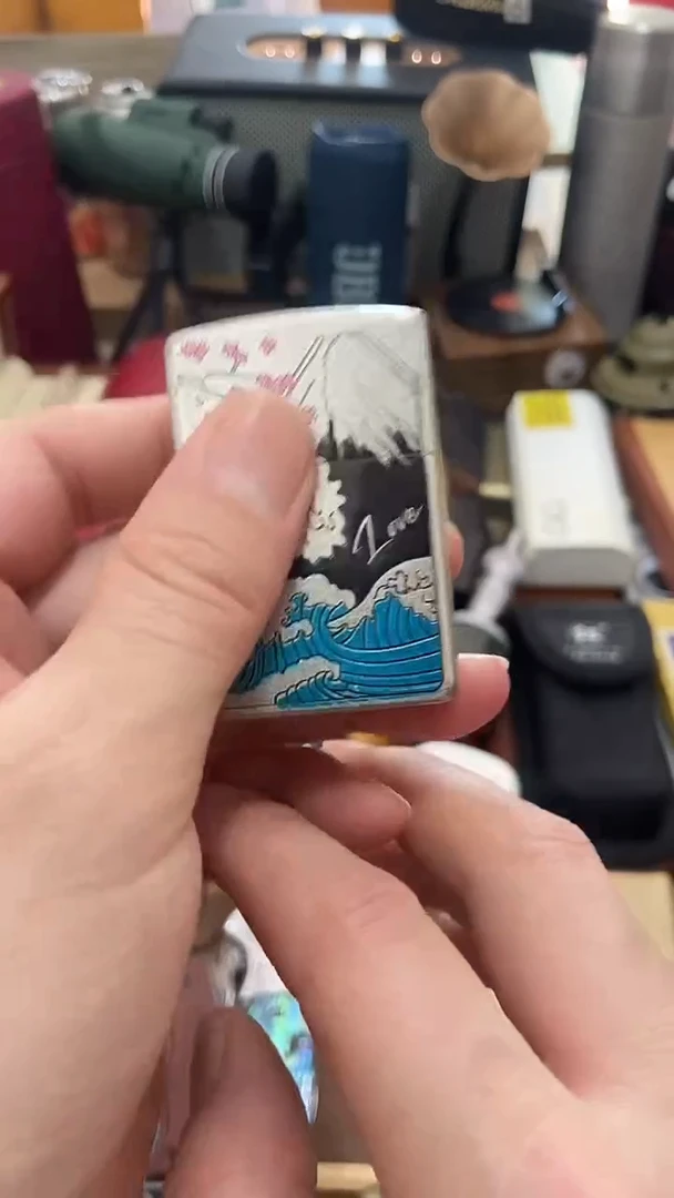 瓷片闪购商品  如图所示