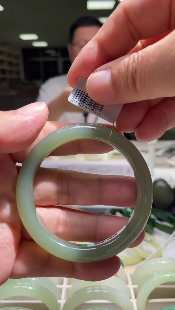 未镶嵌手镯和田玉58-59圈口 3312