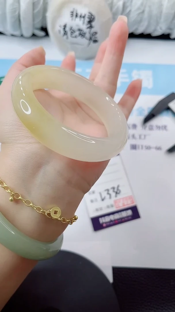 未镶嵌手镯石英质玉多样性发货L336