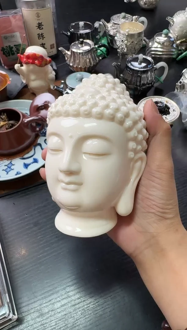 *健*白瓷佛像----------