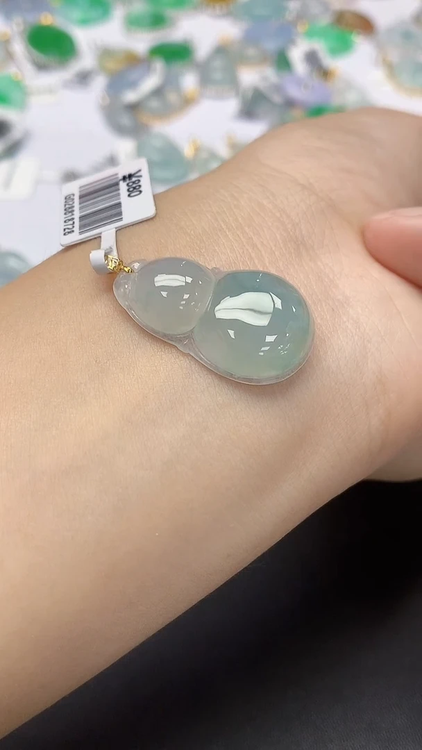 翡翠未镶嵌颈饰天然缅甸a货翡翠