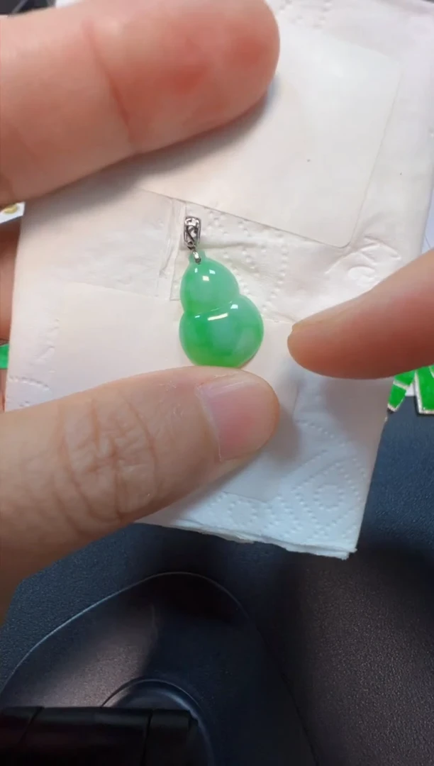 吊坠(不含链)18K金镶嵌翡翠168