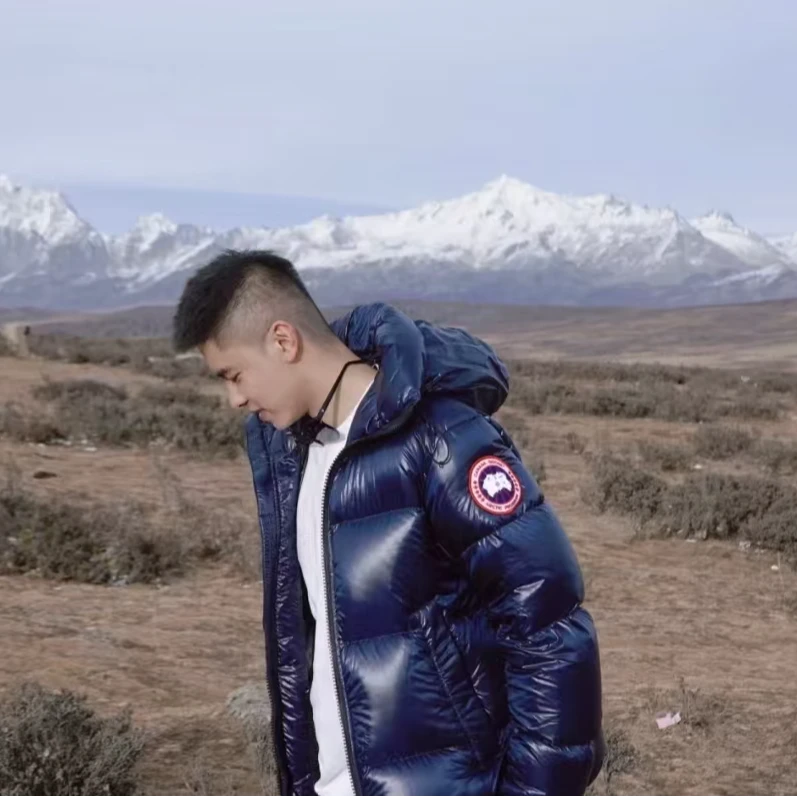 未使用 CANADA GOOSE 加拿大鹅Crofton男士蔚洋蓝彩标羽绒服