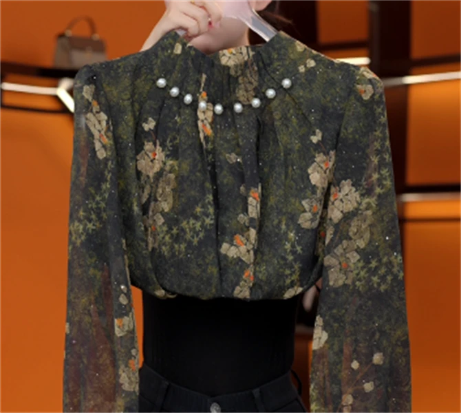 2025新款原版正品华丽轻奢衬衫秋冬新款时髦显瘦珍珠小衫