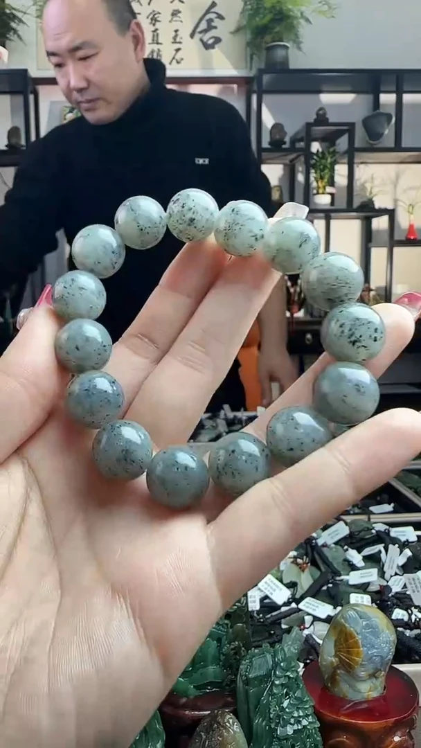 颈饰未镶嵌和田玉手串