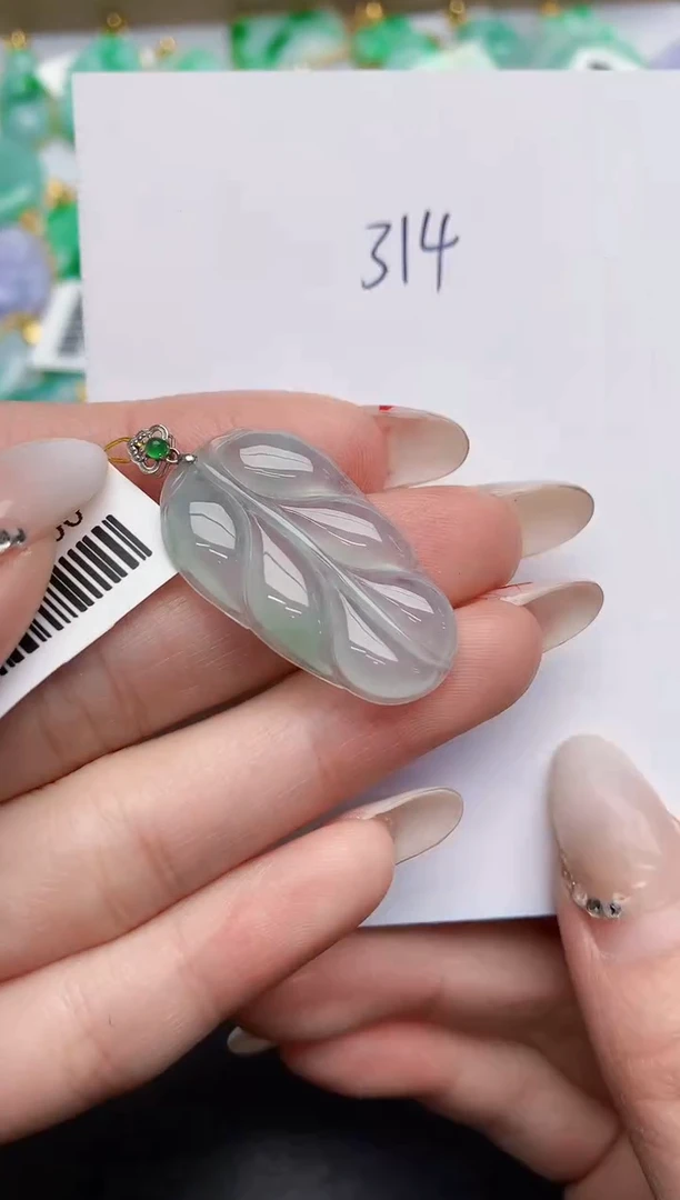 【闪购商品】翡翠颈饰18K金镶嵌000000000000