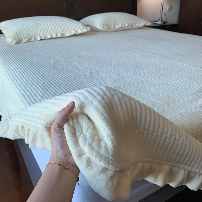 法式花边牛奶绒床盖单件冬季加厚榻榻米床单珊瑚法兰绒被单三件套