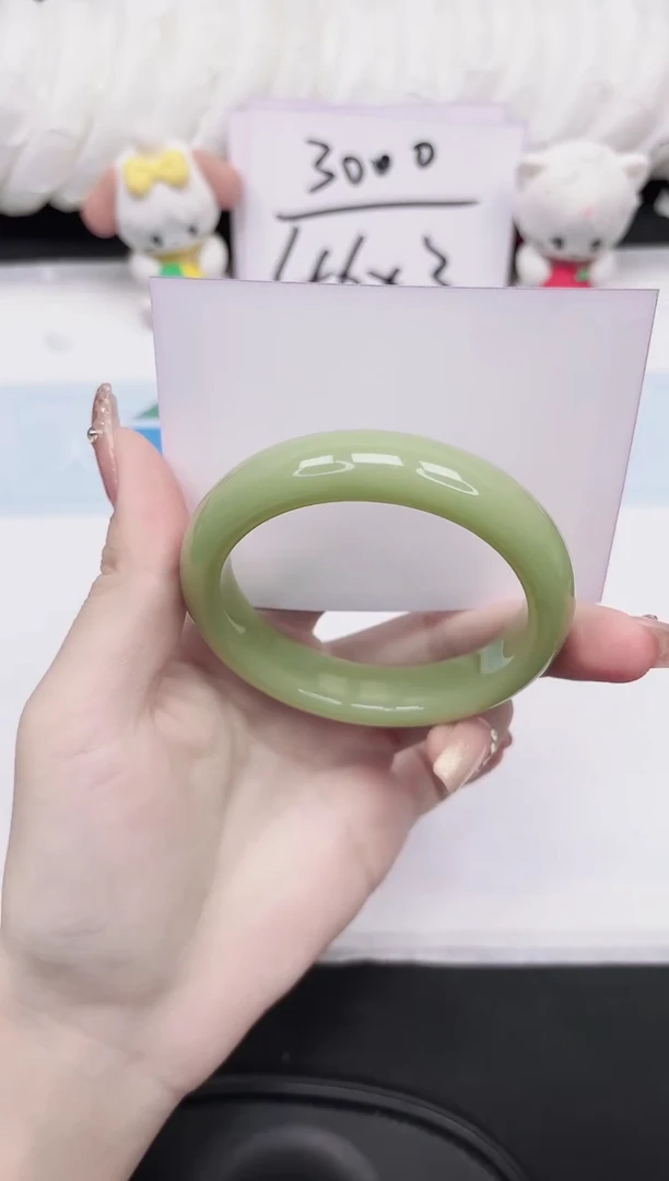 未镶嵌手镯石英质玉26-56