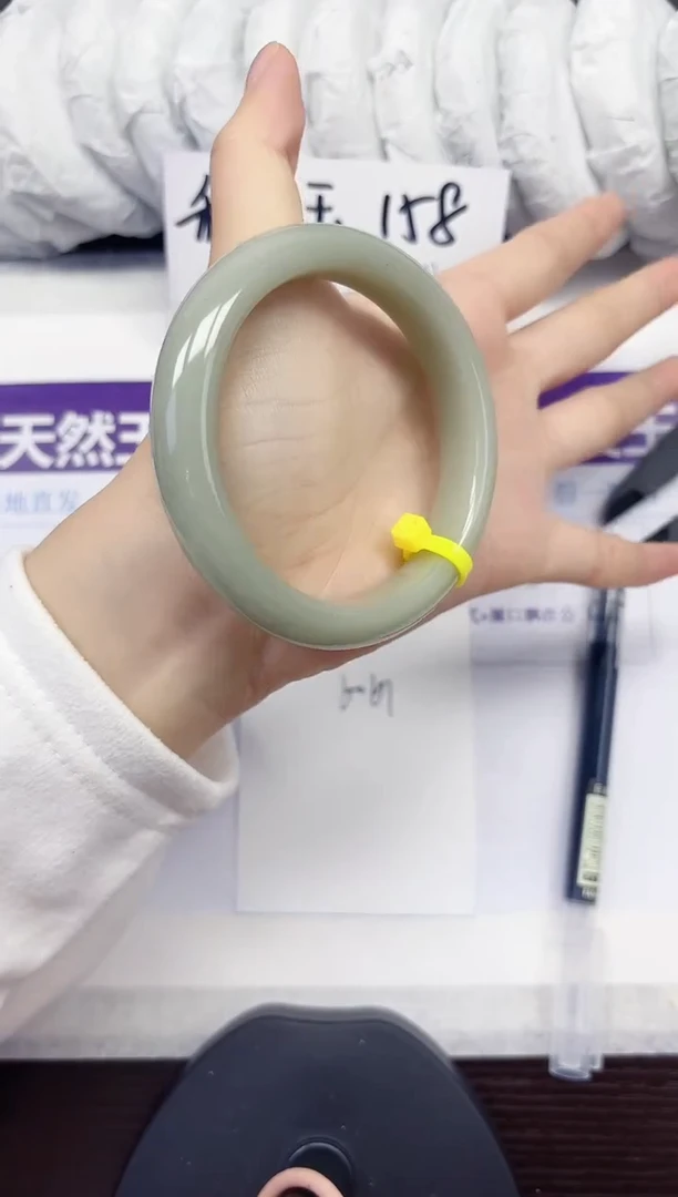 未镶嵌手镯石英质玉D52-60.61