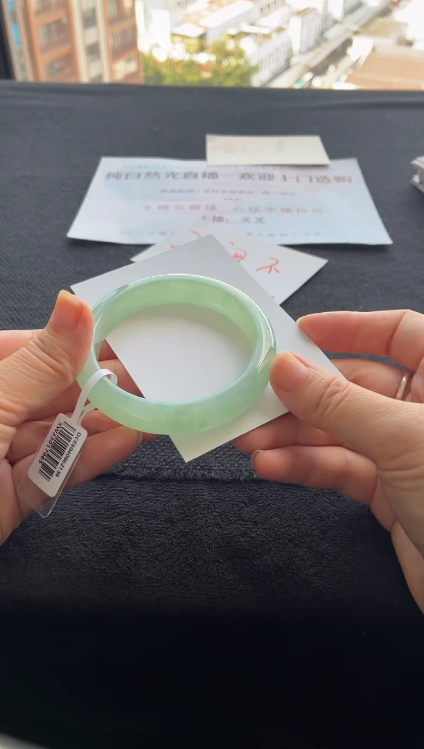 翡翠手镯未镶嵌买断价XW23017965