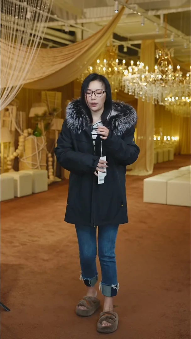 专柜清仓的派克服