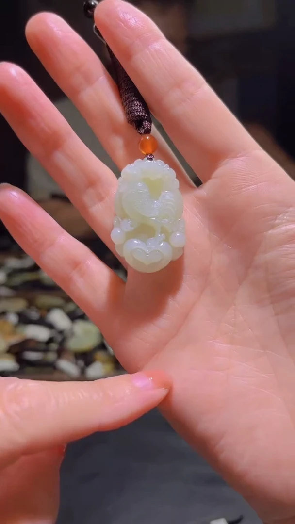 和田玉未镶嵌颈饰`