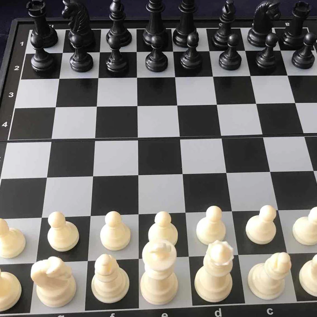 国际带磁性高档折叠象棋