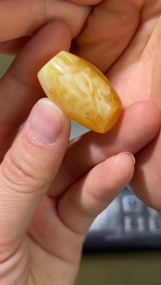 裸石琥珀未镶嵌琥珀蜜蜡吊坠