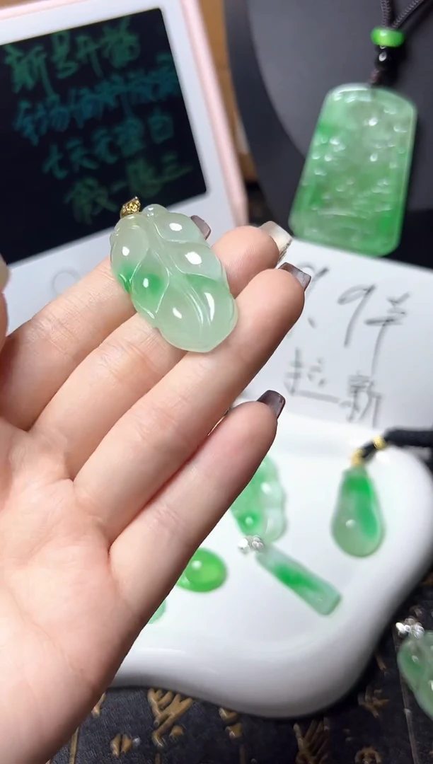 颈饰未镶嵌翡翠所见即所得，一图一无