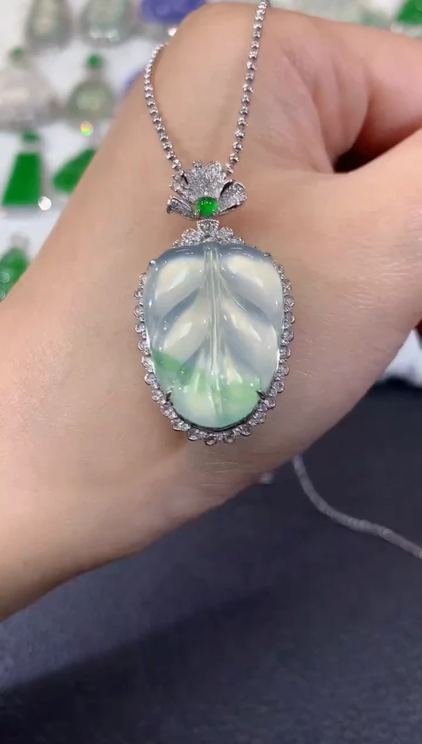 吊坠(不含链)18K金镶嵌翡翠C31