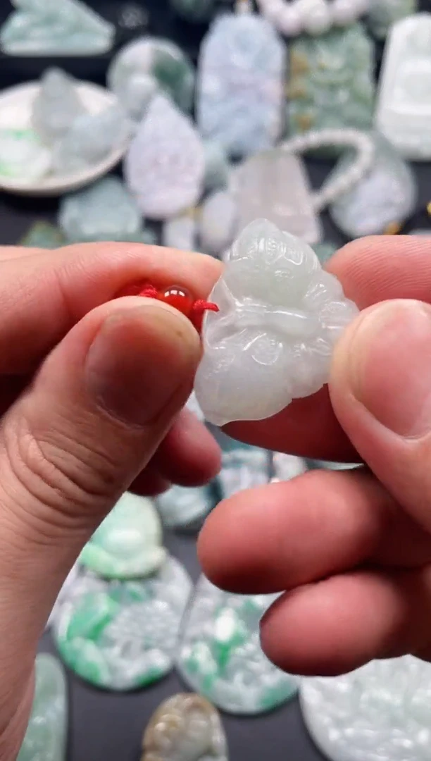 翡翠未镶嵌颈饰天然翡翠a货