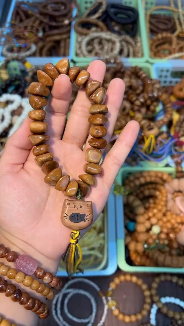 吊坠白玉菩提库克随行小饼干手持【小猫吃鱼】