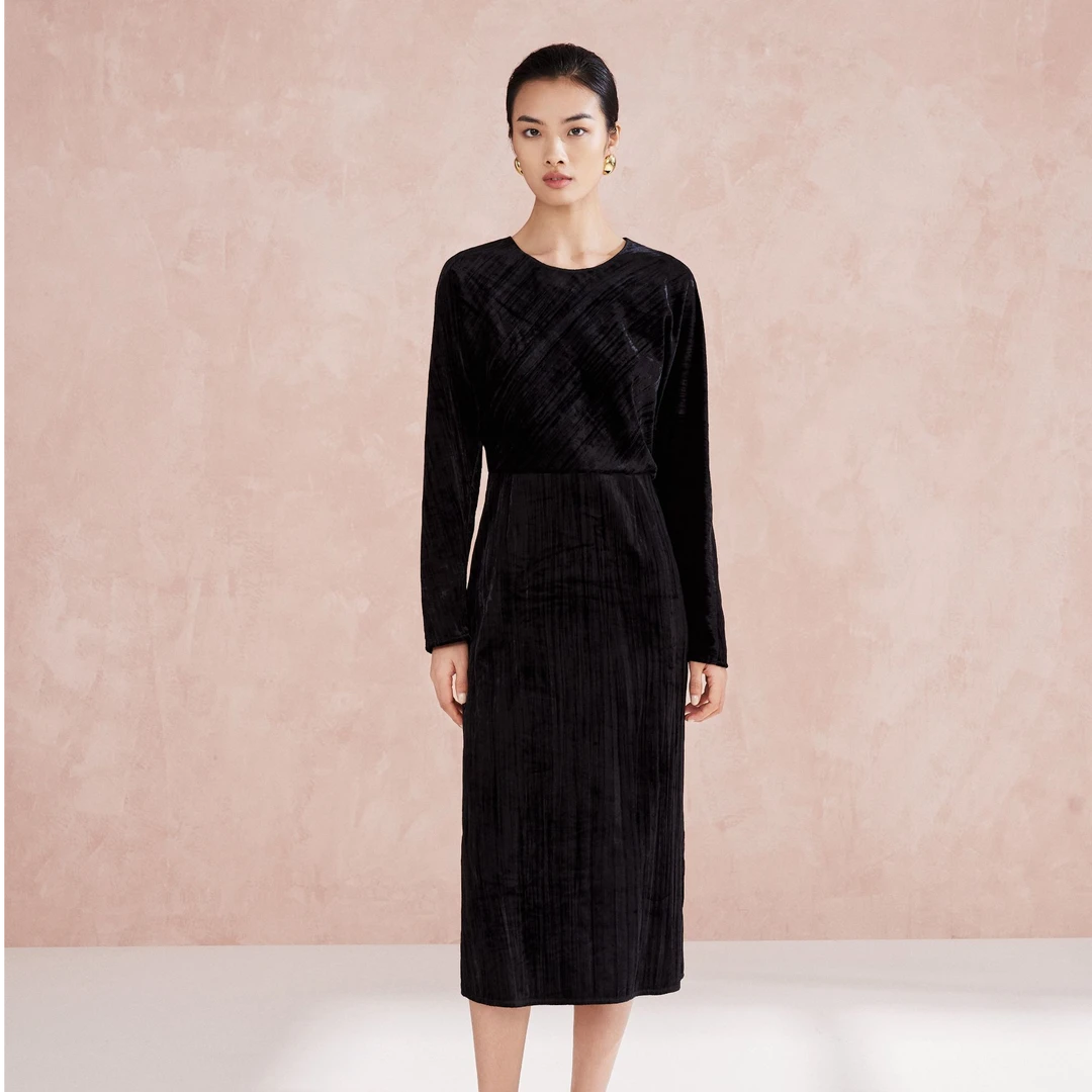 AM WEEKEND女装春夏季新款气质优雅显瘦丝绒黑色连衣裙6E1701440