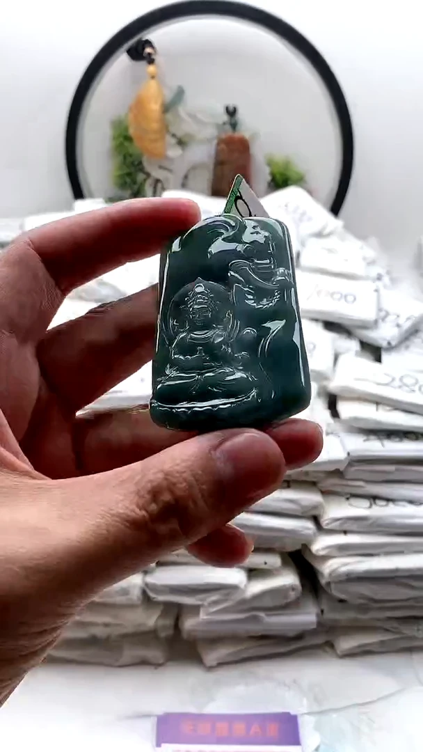 颈饰未镶嵌翡翠普贤