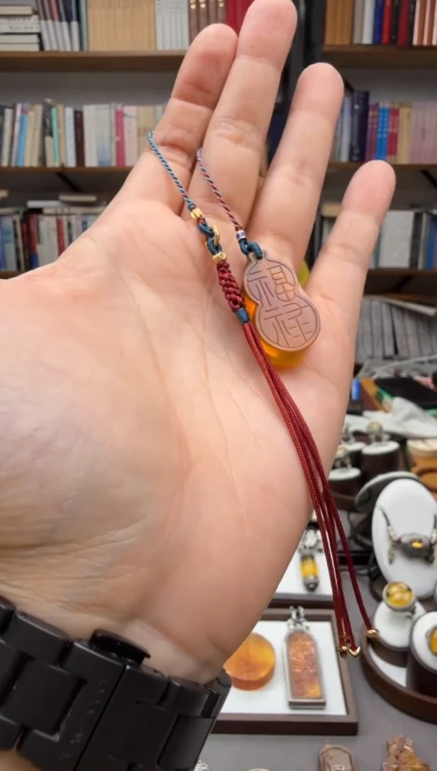 未镶嵌颈饰琥珀福禄挂饰