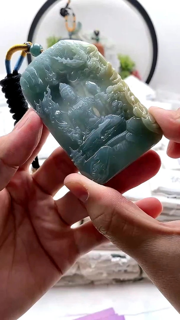 颈饰未镶嵌翡翠虚空藏