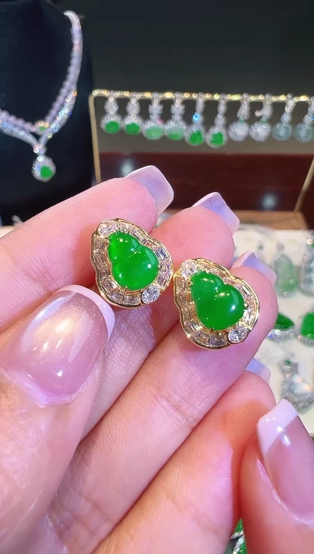 吊坠(不含链)18K金镶嵌翡翠翡翠