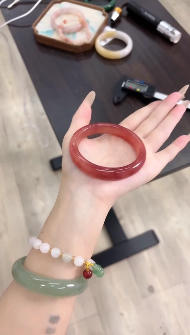 未镶嵌手镯石英质玉130-58HO