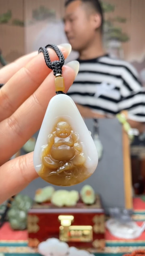 和田玉未镶嵌颈饰拍一发一