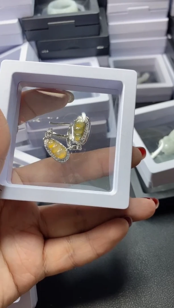 【闪购商品】翡翠吊坠(不含链)未镶嵌33308