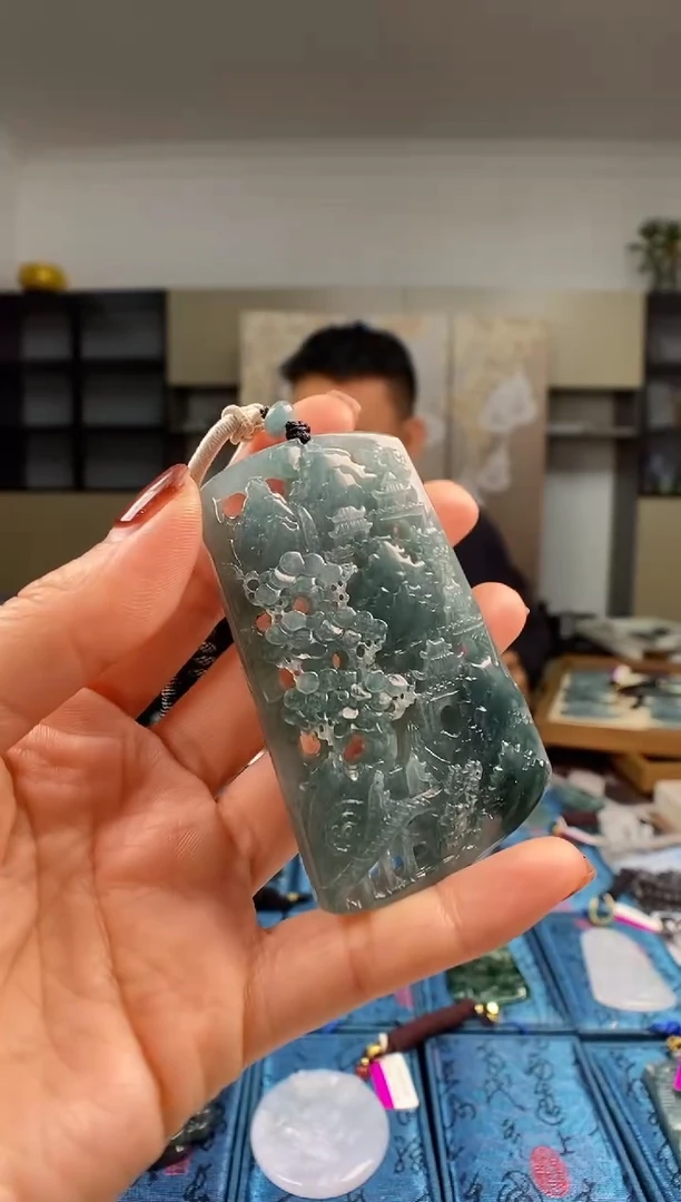 颈饰未镶嵌翡翠多样性发其一