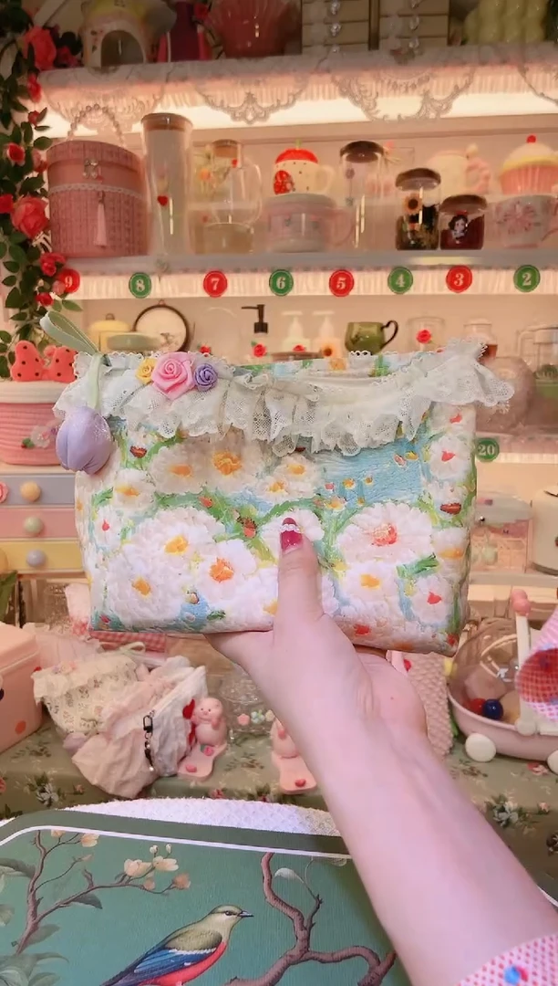 蕾丝油画化妆包——手工制作品质好！