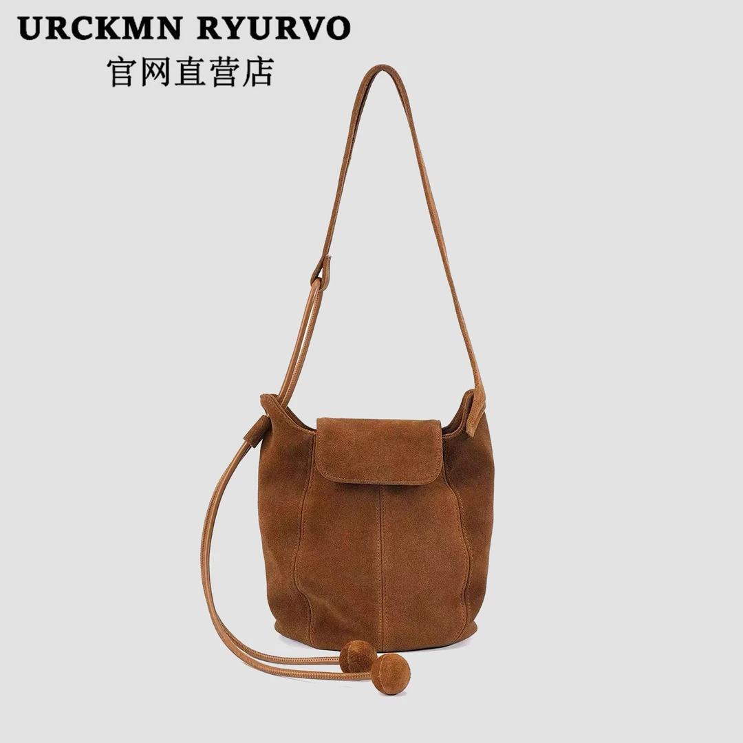 URCKMN RYURVO磨砂麂皮水桶包南瓜包女高级感小众设计单肩斜挎包