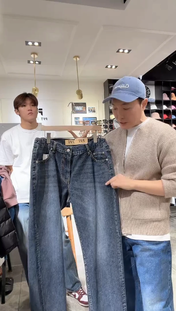 男士四季款宽松牛仔裤