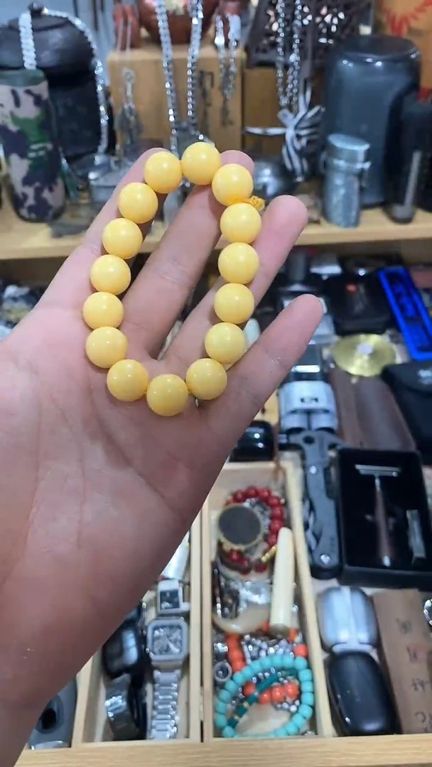 瓷片闪购商品  如图所示