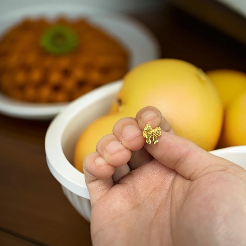 18金H高奢--在逃公主蝴蝶结耳钉c152DH