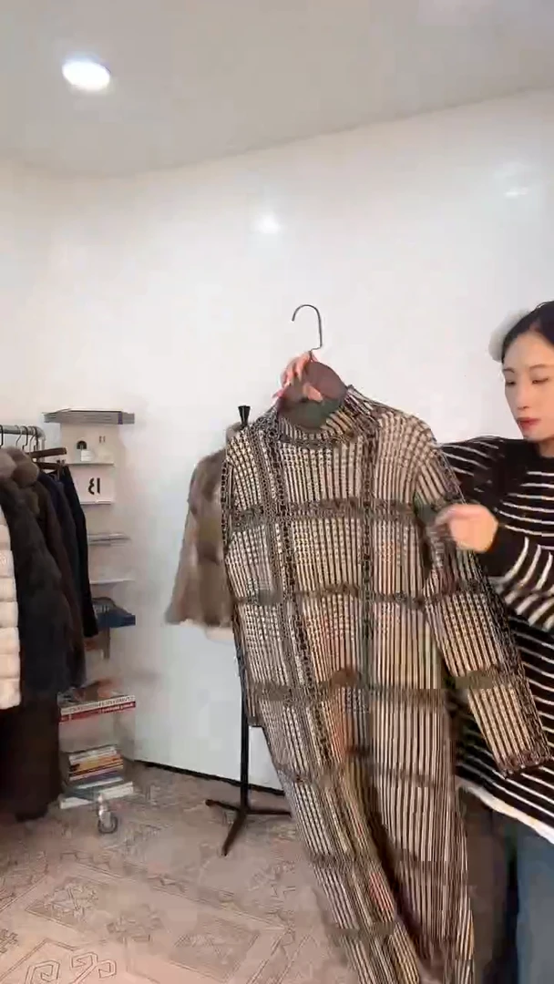 20251028 衣服衣服