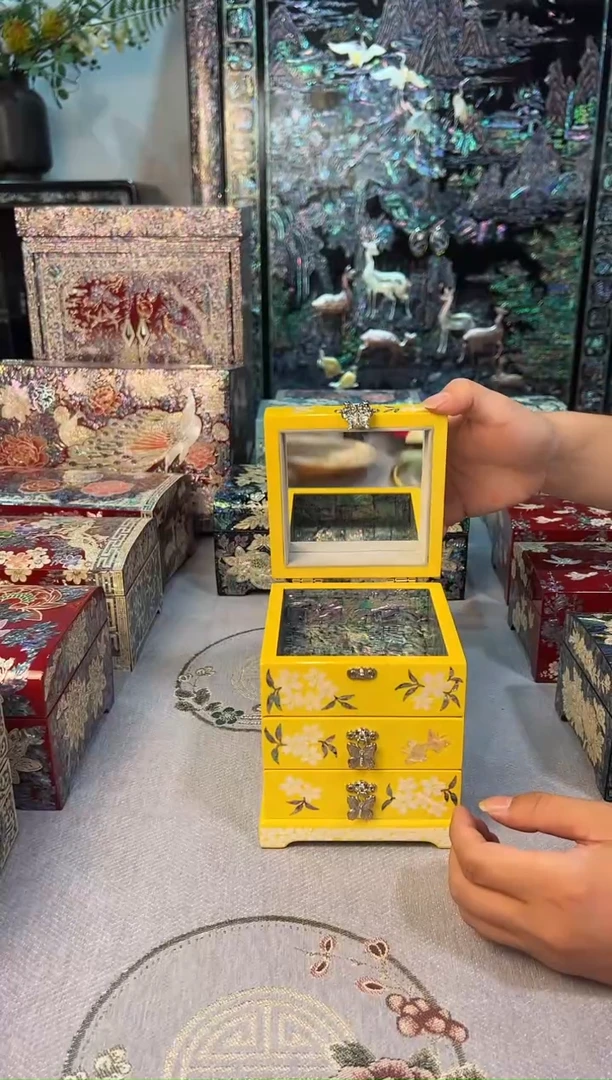 满贝底·弘贝雅螺钿漆器文化馆