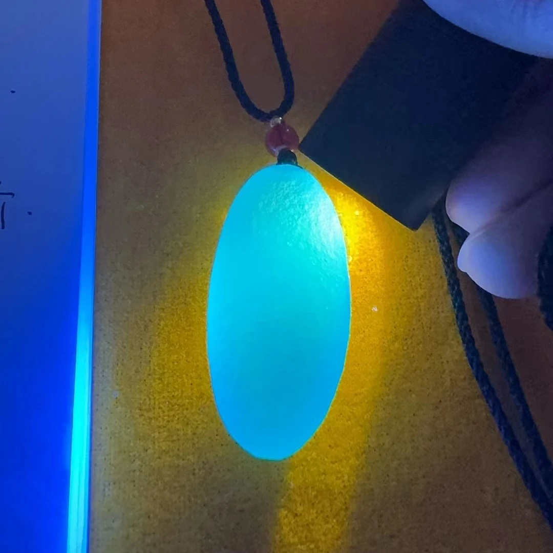 精品高端宇宙石吊坠