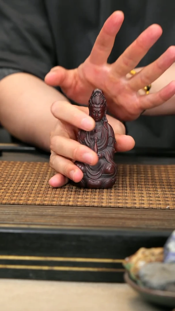 茶壶紫砂2《观音雕塑》龙血砂