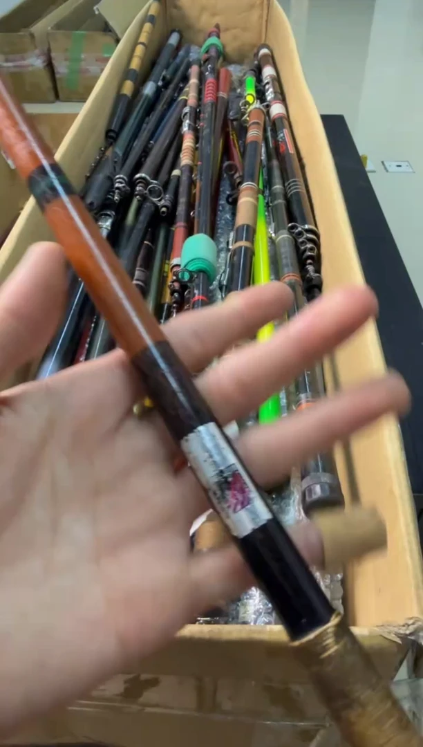 虎*鱼竿孤品微瑕，以直播间介绍为准，加10元发顺丰