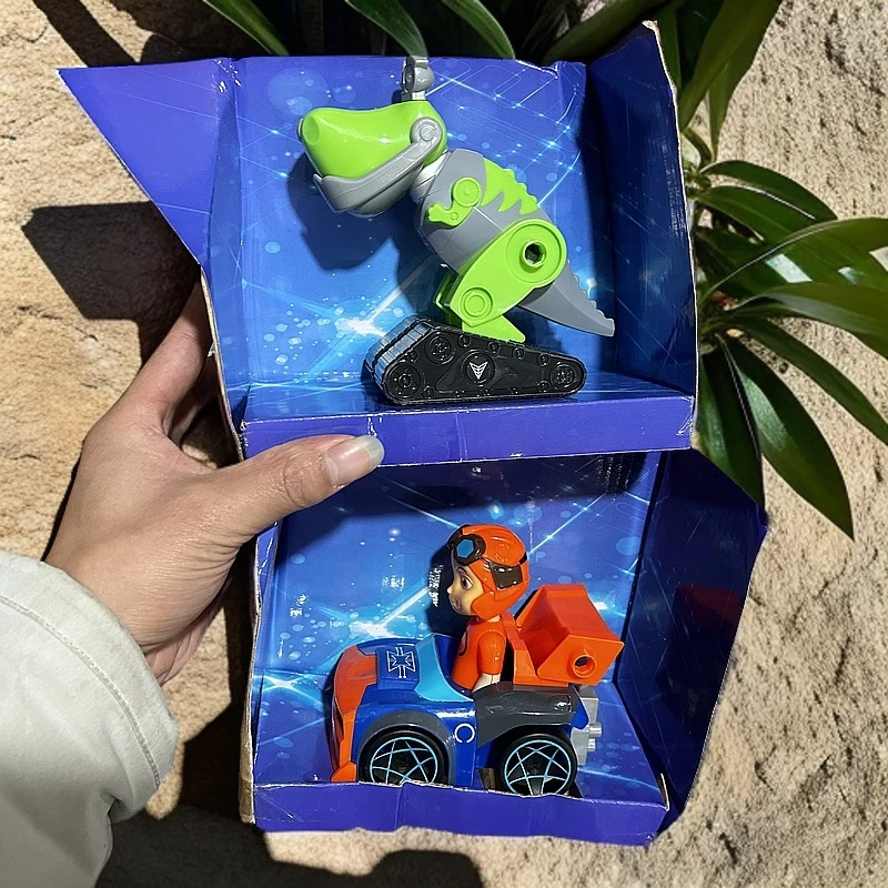 两盒车玩具.没有外盒.电池自换，以直播间为准