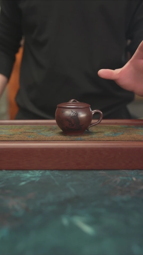 10.31  石红  小猫 盖杯