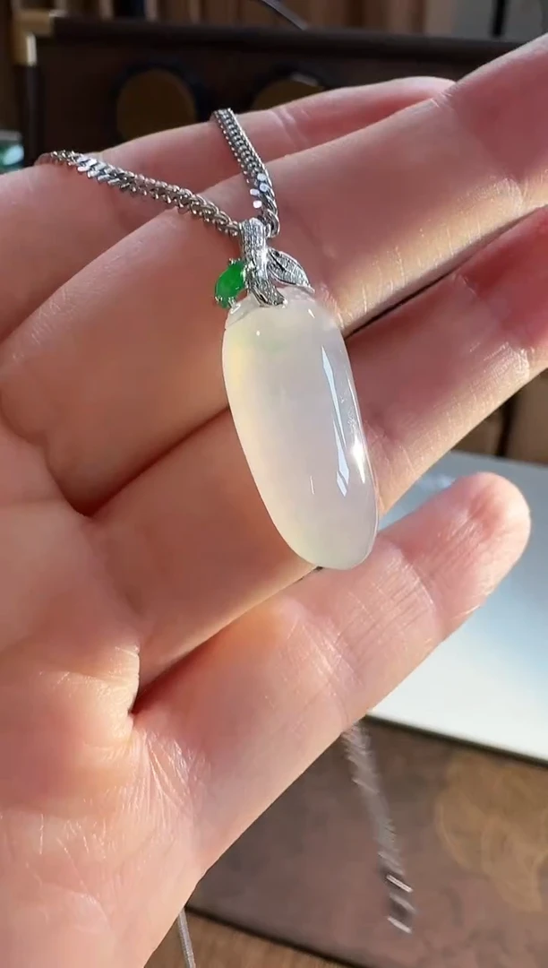 吊坠(不含链)18K金镶嵌翡翠吊坠