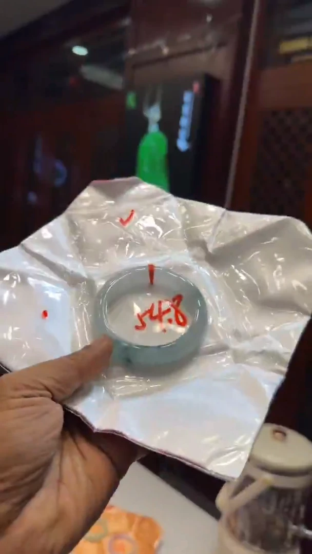 未镶嵌手镯翡翠手镯