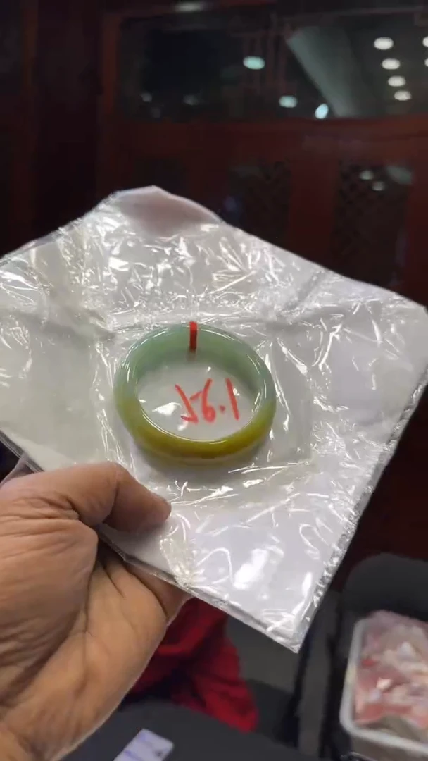 【闪购商品】翡翠手镯未镶嵌手镯