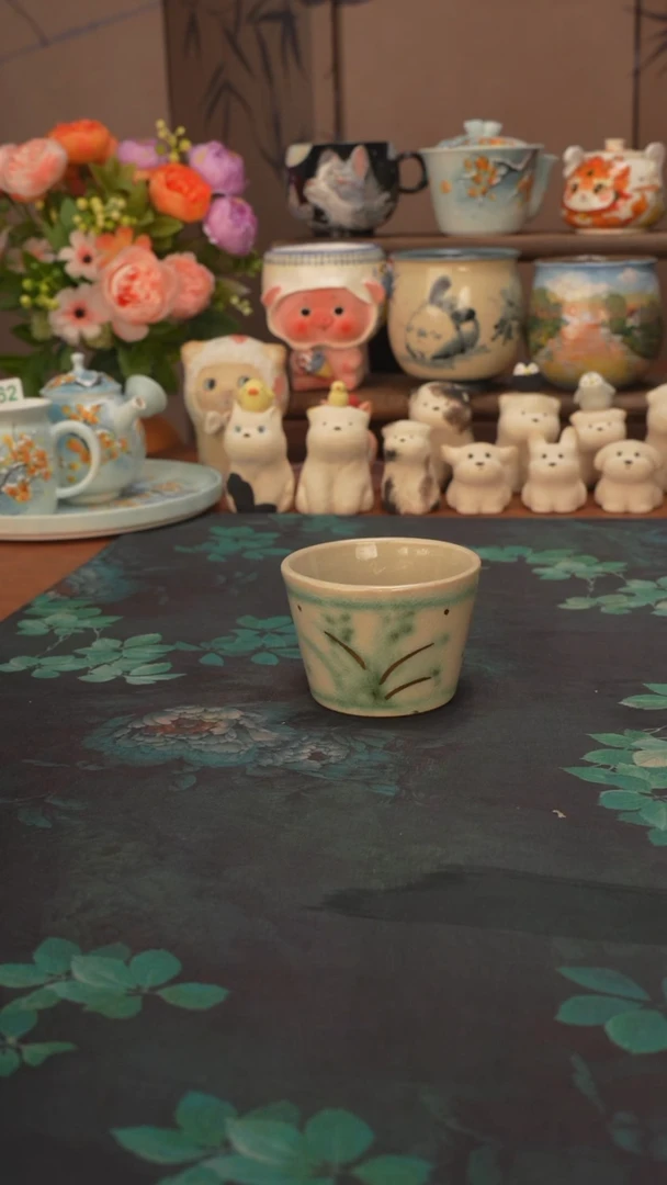 柯柯  描金小草猪口杯