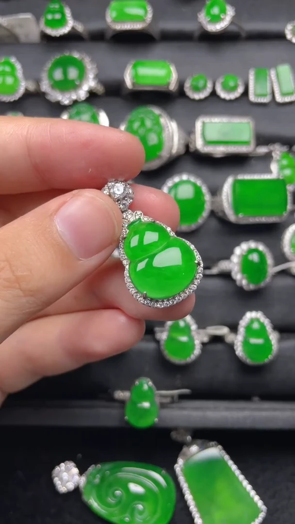 颈饰银S925镶嵌翡翠翡翠