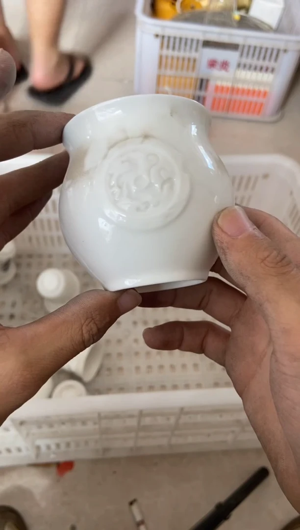 无运费险有瑕疵的摄影的产品有使用过的痕迹有点脏介意勿拍