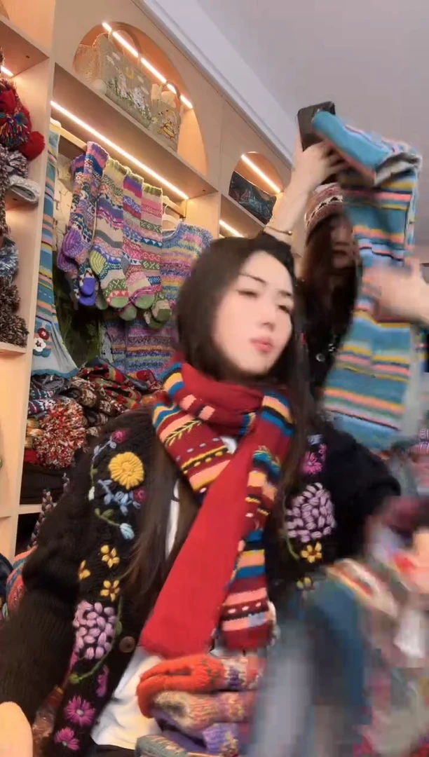 羊毛红色围巾